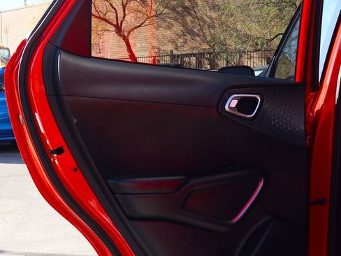 Used 2020 Kia Soul S image 29