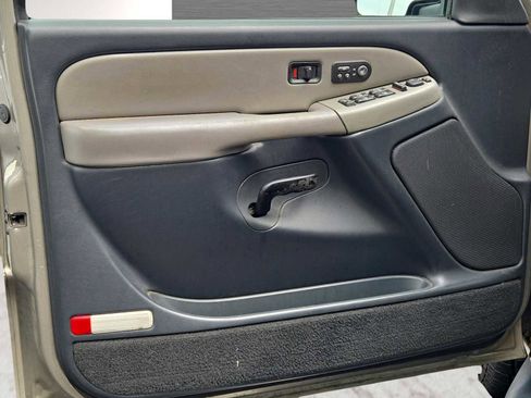 Used 2002 Chevrolet Suburban LT RWD image 20