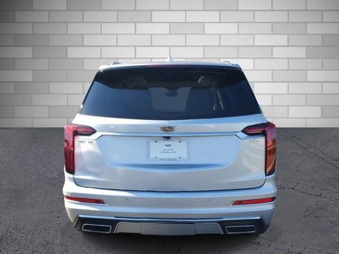 Used 2020 Cadillac XT6 Premium Luxury image 3