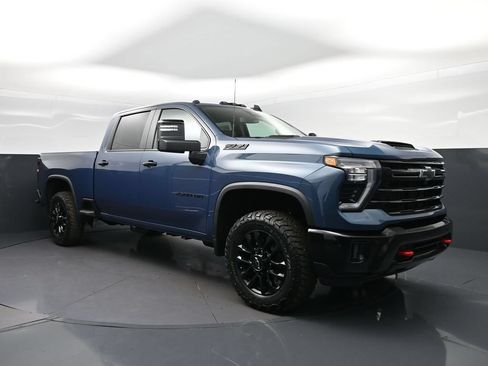 New 2026 Chevrolet Silverado 2500 LT w/ Trail Boss Package AWD/4WD image 9