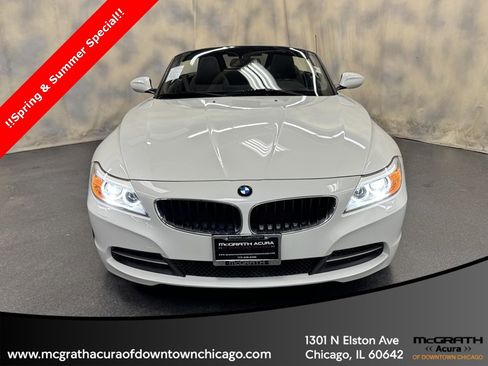 Used 2014 BMW Z4 sDrive28i image 9