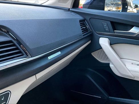 Used 2022 Audi Q5 2.0T Prestige w/ Prestige Package image 25