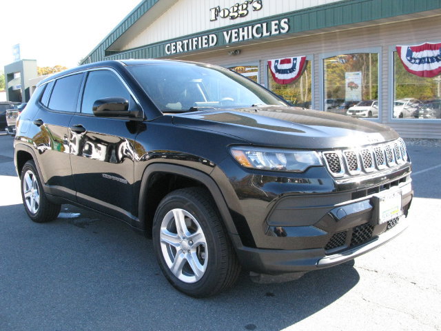 Used 2023 Jeep Compass Sport AWD/4WD image 2