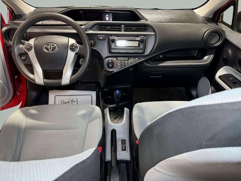 Used 2014 Toyota Prius C One image 18