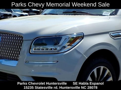 Used 2021 Lincoln Navigator Reserve w/ Luxury Package AWD/4WD image 27