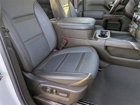 Used 2023 GMC Sierra 2500 Denali w/ Denali Ultimate Package image 18