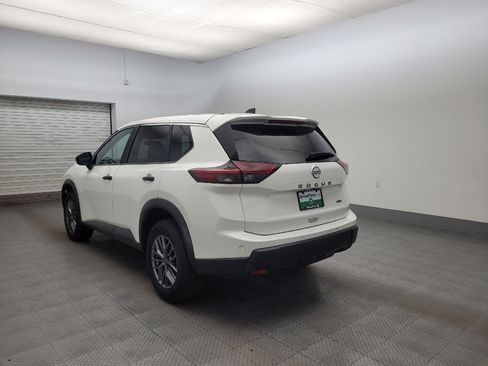 Used 2024 Nissan Rogue S image 5