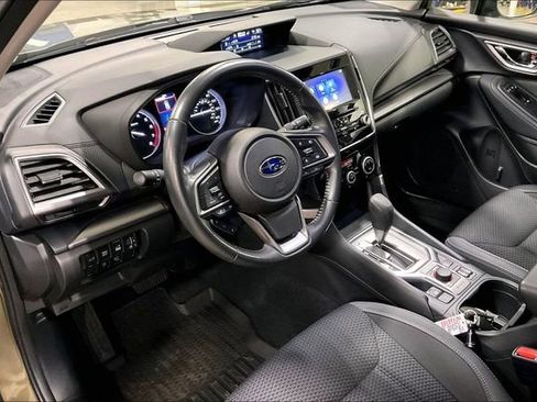 Used 2023 Subaru Forester Premium image 14