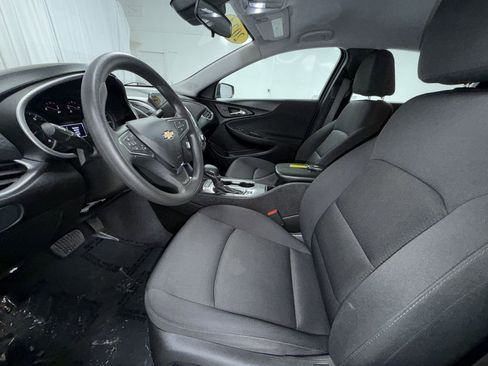 Used 2024 Chevrolet Malibu LT FWD image 3
