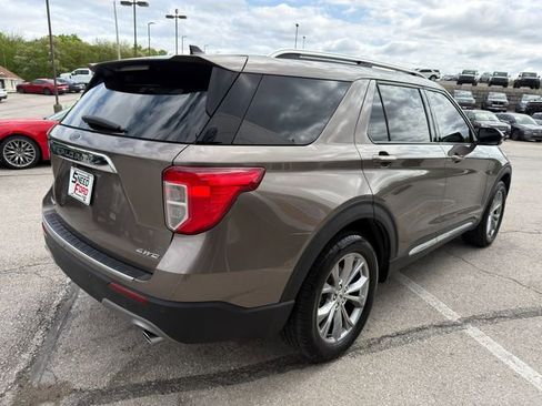 Used 2021 Ford Explorer Limited w/ Equipment Group 301A AWD/4WD image 7