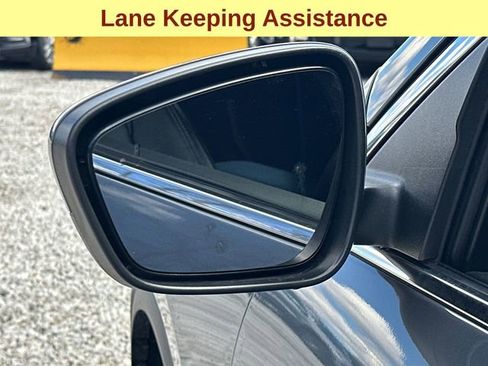 Used 2024 Ford Escape Platinum image 8