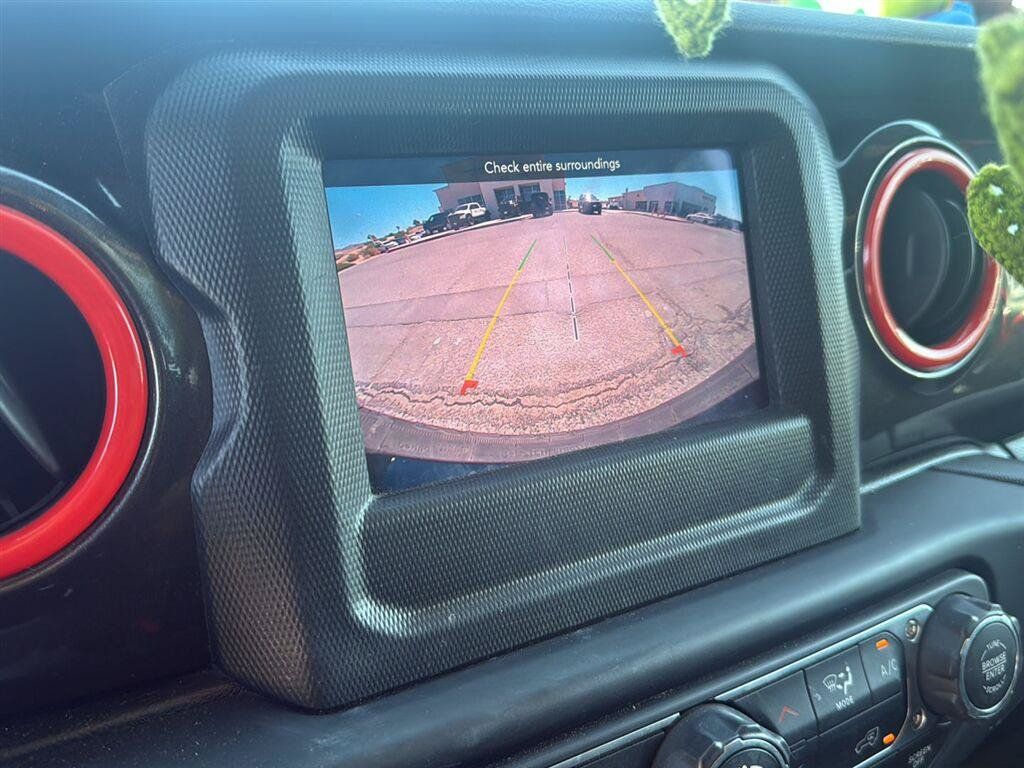Used 2021 Jeep Wrangler Unlimited Sport AWD/4WD image 9