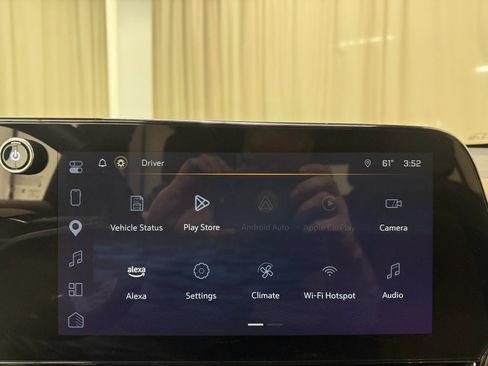 Certified 2025 Chevrolet Equinox ACTIV w/ Safety and Technology Package image 33
