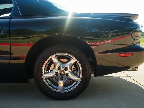 Used 1996 Pontiac Firebird Formula image 38