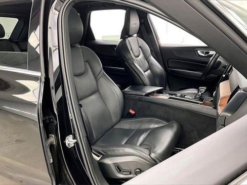 Used 2020 Volvo XC60 T5 Inscription w/ Protection Package Premier image 7