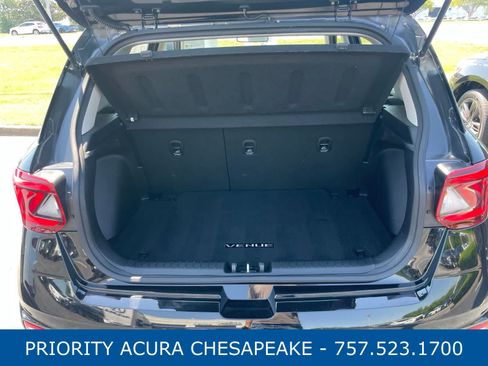 Used 2023 Hyundai Venue SEL FWD image 19