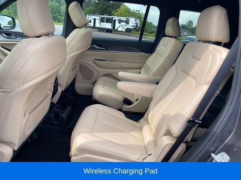 Used 2024 Jeep Grand Cherokee L Limited w/ Luxury Tech Group II AWD/4WD image 19