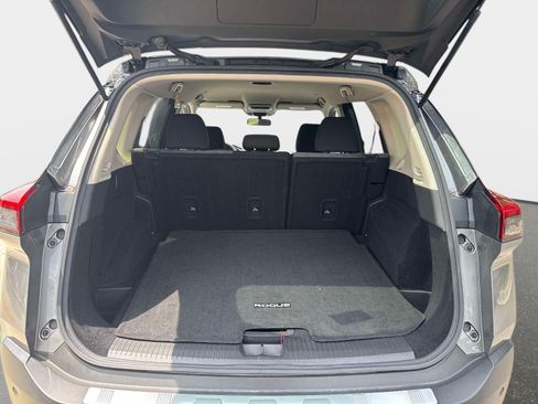 Certified 2023 Nissan Rogue SV FWD image 13
