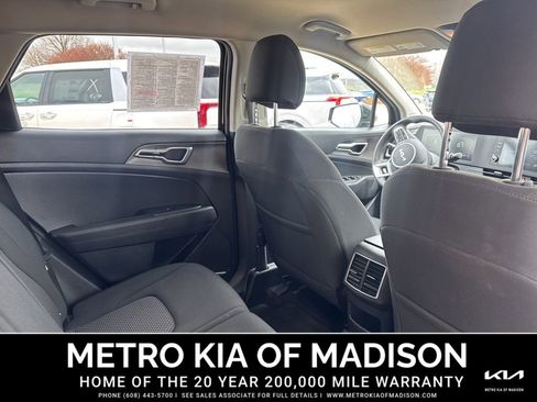 Used 2023 Kia Sportage LX AWD/4WD image 33