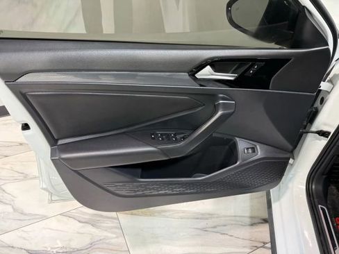 Used 2019 Volkswagen Jetta GLI image 12