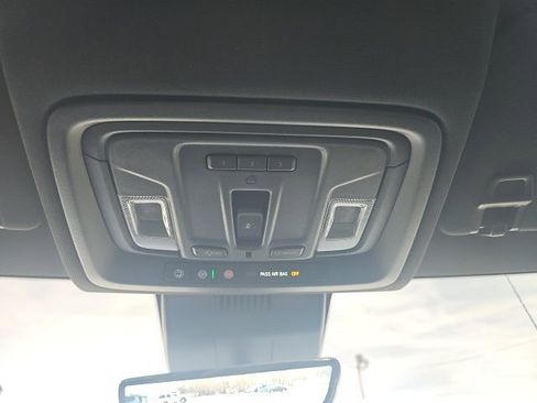 Used 2024 GMC Sierra 1500 AT4 w/ Technology Package image 30