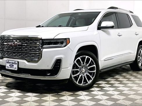 Used 2021 GMC Acadia Denali w/ Denali Technology Package image 2