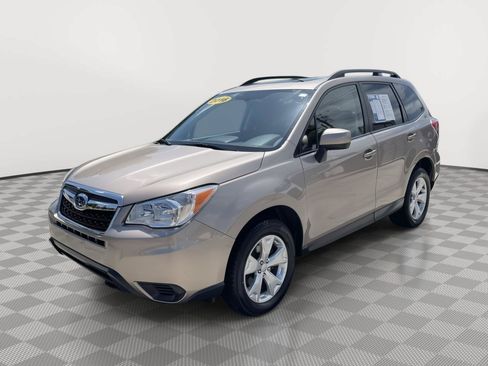 Used 2016 Subaru Forester 2.5i Premium w/ All-Weather Package AWD/4WD image 10