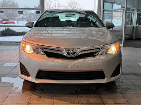 Used 2014 Toyota Camry LE image 6