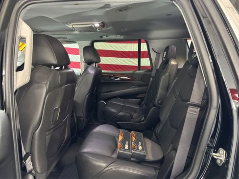 Used 2015 Cadillac Escalade Premium AWD/4WD image 10