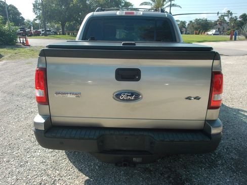 Used 2008 Ford Explorer Sport Trac XLT AWD/4WD image 7