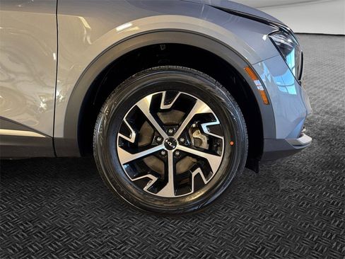 Certified 2023 Kia Sportage EX image 11