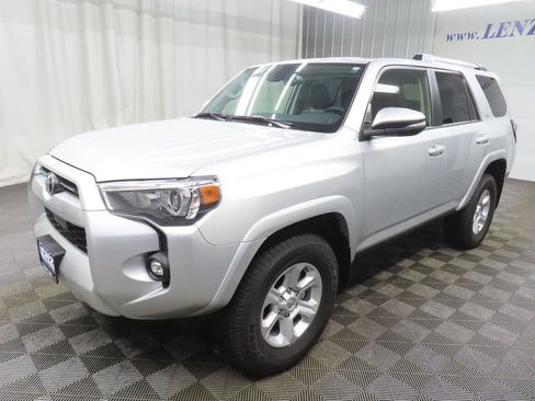 Used 2024 Toyota 4Runner SR5 Premium w/ Moonroof Package AWD/4WD image 7