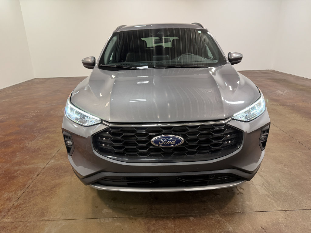 Used 2025 Ford Escape ST-Line Select AWD/4WD image 41