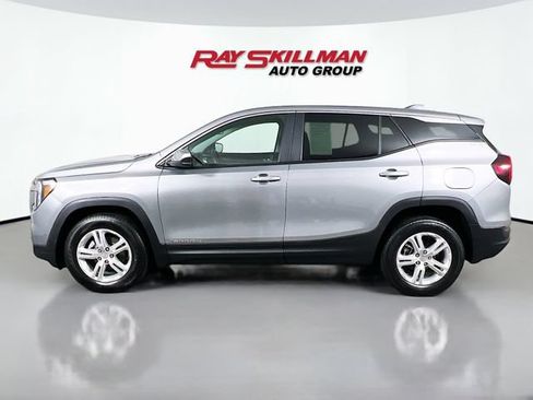 Used 2024 GMC Terrain SLE AWD/4WD image 4