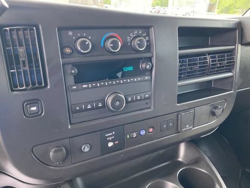 Certified 2025 Chevrolet Express 3500 LT w/ LT Preferred Equipment Group RWD image 10