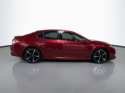 Used 2018 Toyota Camry XSE FWD image 5