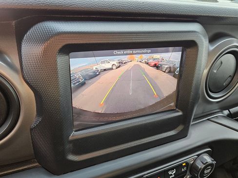 Used 2021 Jeep Wrangler Unlimited Sport image 25