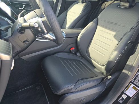 Used 2026 Mercedes-Benz GLC 300 4MATIC image 23