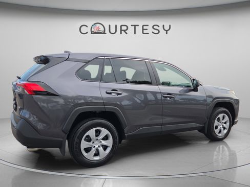 Certified 2025 Toyota RAV4 LE FWD image 5