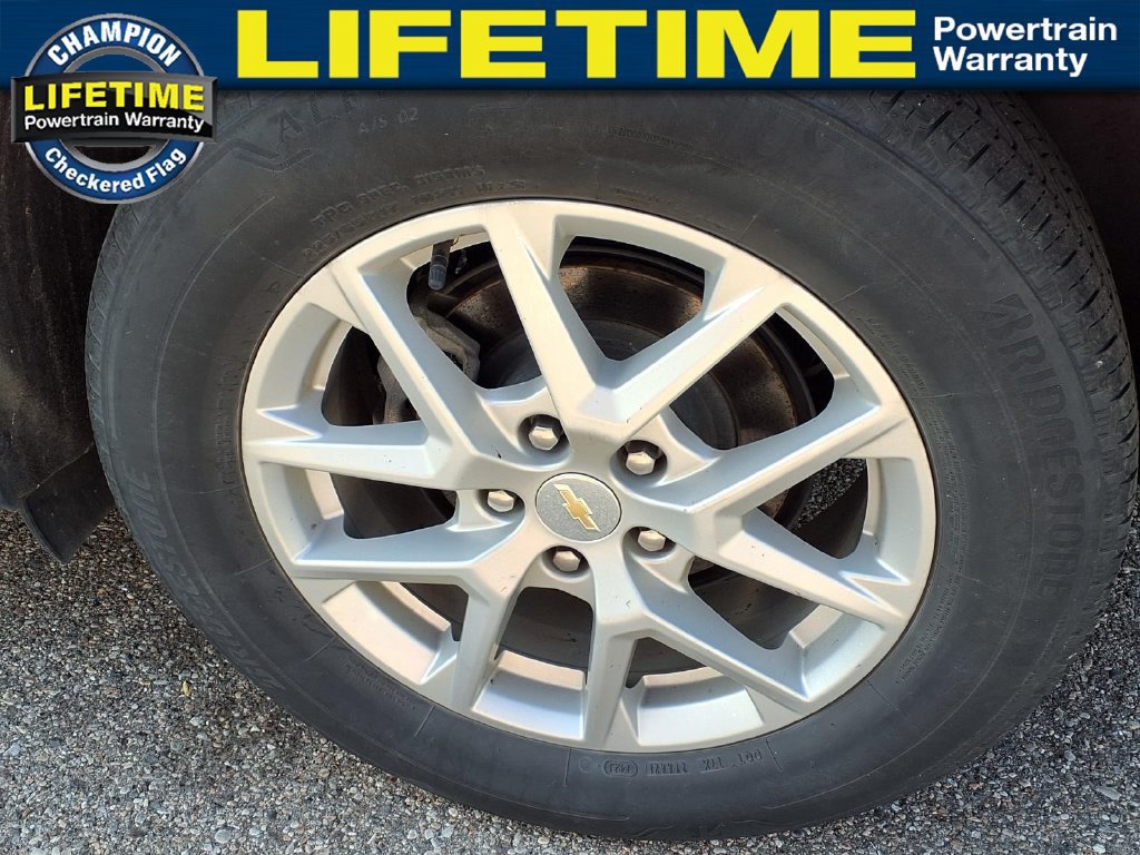 Used 2024 Chevrolet Equinox LT w/ LPO, Floor Liner Package AWD/4WD image 11