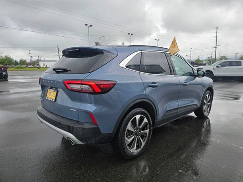 Certified 2025 Ford Escape Platinum AWD/4WD image 6
