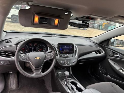 Used 2024 Chevrolet Malibu LT FWD image 12