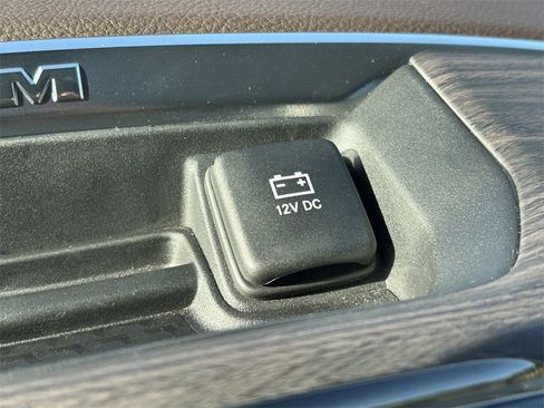 Used 2025 RAM 1500 Laramie w/ Laramie Southwest Edition image 36