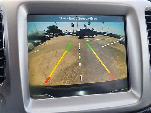 Used 2018 Jeep Compass Latitude w/ Popular Equipment Group FWD image 7
