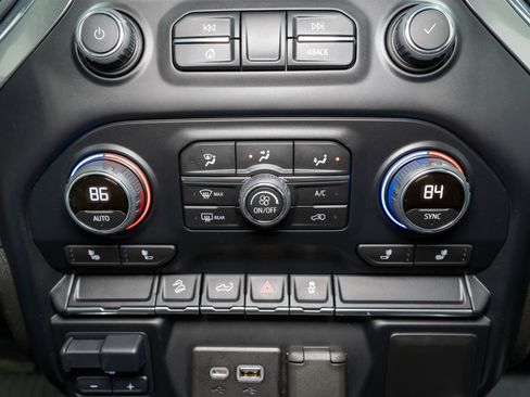 Used 2022 Chevrolet Silverado 1500 LT Trail Boss image 20