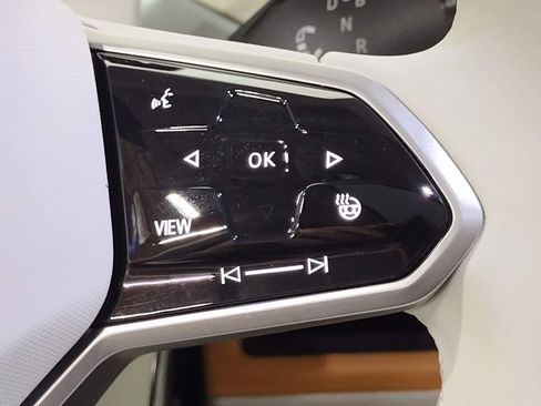 New 2025 Volkswagen ID. Buzz 1st Edition image 33