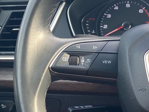 Used 2023 Audi Q5 2.0T Premium w/ Convenience Package image 7