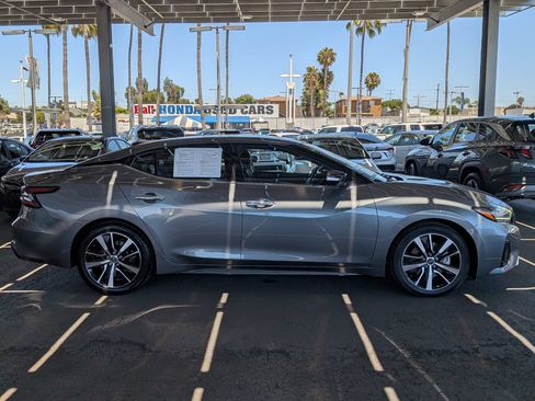 Used 2023 Nissan Maxima SV w/ Floor Mat Group FWD image 5