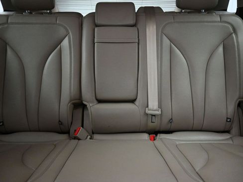 Used 2022 Lincoln Nautilus Standard w/ Premium Package image 29