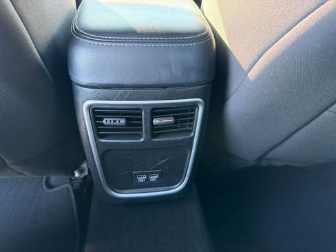 Used 2022 Dodge Charger SXT RWD image 16